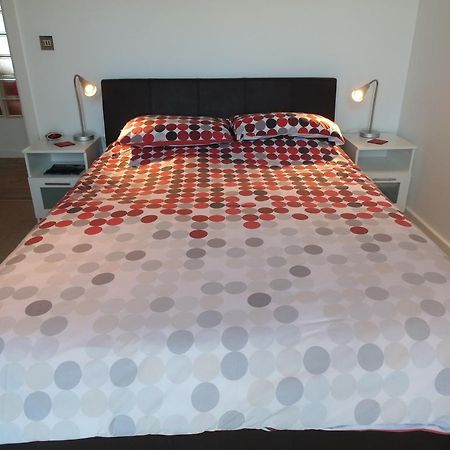 Awel Y Mor Apartment Ланели Екстериор снимка